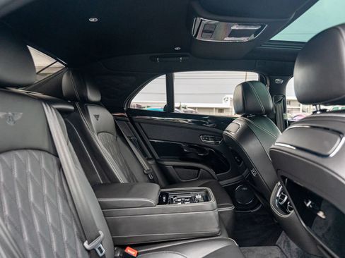 Used 2017 Bentley Mulsanne RWD image 44