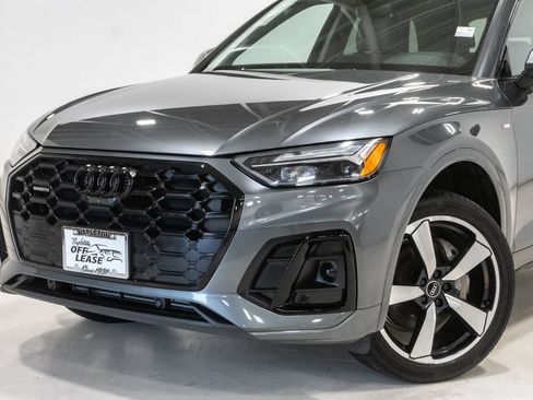 Used 2023 Audi Q5 2.0T Premium Plus w/ Premium Plus Package AWD/4WD image 2