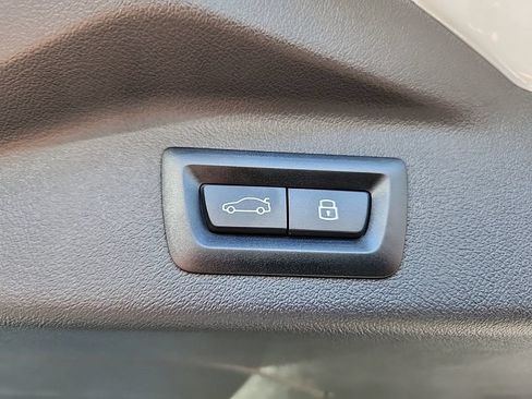 Certified 2025 BMW X7 M60i AWD/4WD image 22