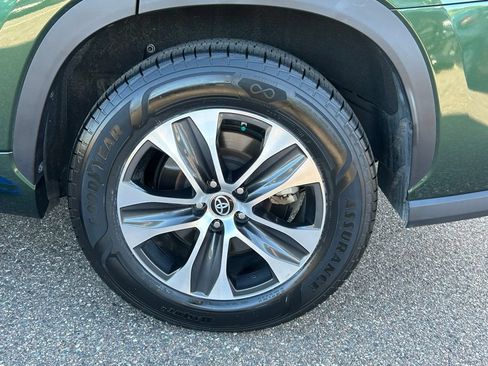 Used 2023 Toyota Highlander XLE FWD image 65