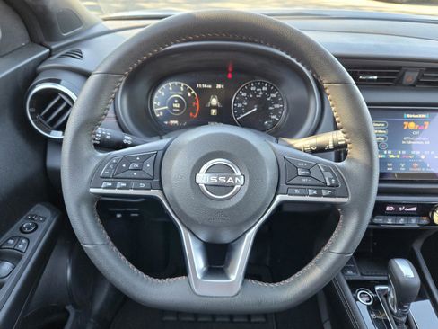 Used 2023 Nissan Kicks SR image 22