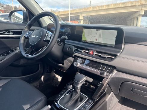 Certified 2026 Kia Seltos EX w/ EX Sunroof Package image 40