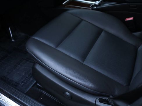 Used 2015 Mercedes-Benz GLK 350 GLK 350 4MATIC AWD 4dr SUV image 36