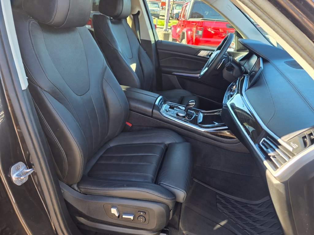 Used 2019 BMW X7 xDrive40i w/ Cold Weather Package AWD/4WD image 25