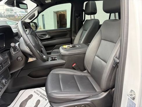Used 2024 Chevrolet Tahoe Z71 w/ Luxury Package AWD/4WD image 21