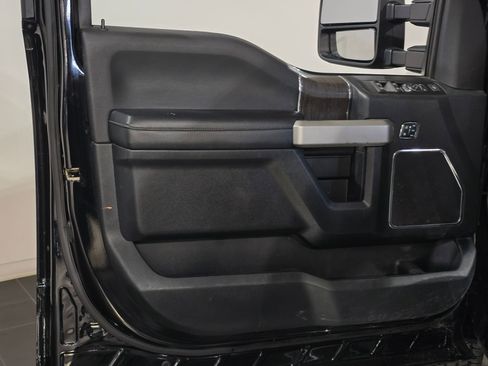 Used 2021 Ford F250 Lariat w/ Lariat Ultimate Package image 23