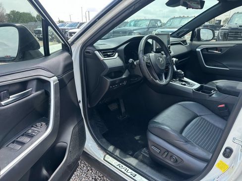 Used 2020 Toyota RAV4 XSE AWD/4WD image 34