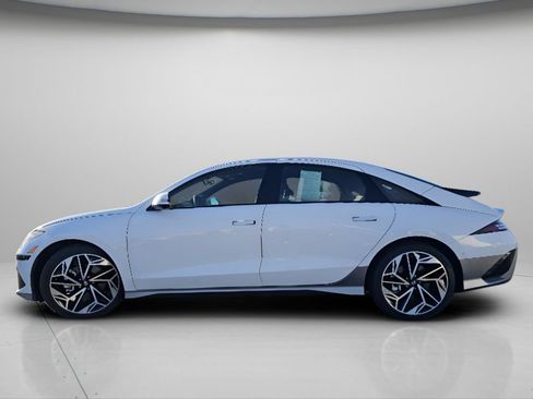 Used 2023 Hyundai Ioniq 6 Limited image 24