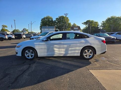 Used 2024 Chevrolet Malibu LT image 4
