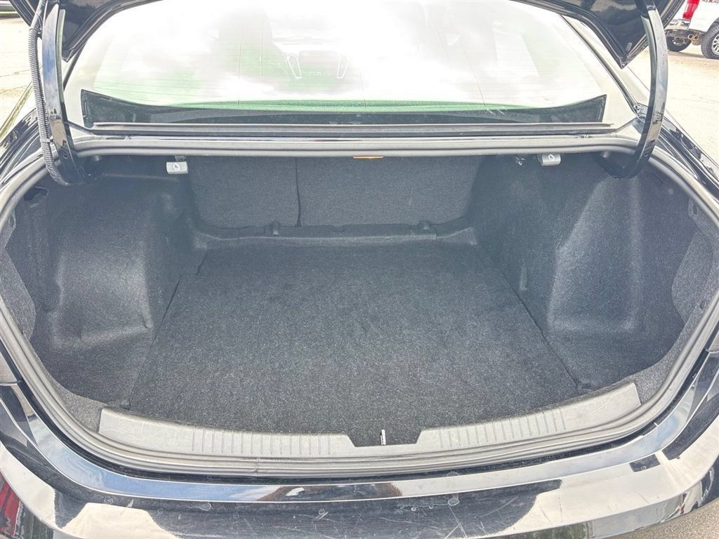Used 2024 Chevrolet Malibu LT FWD image 17