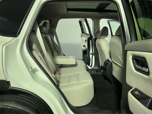 Certified 2023 Nissan Rogue SL AWD/4WD image 29