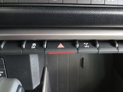 Used 2026 Toyota Tundra SR5 AWD/4WD image 16
