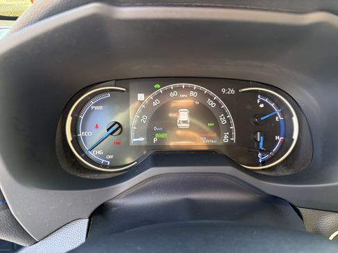 Certified 2023 Toyota RAV4 SE image 11