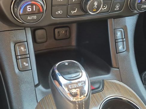 Used 2017 GMC Acadia SLE AWD/4WD image 31