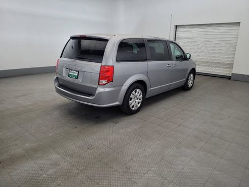 Used 2018 Dodge Grand Caravan SE FWD image 9