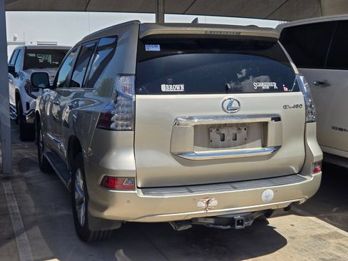 Used 2016 Lexus GX 460 w/ Premium Package AWD/4WD image 4