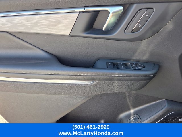 Used 2025 Buick Enclave Preferred FWD image 36