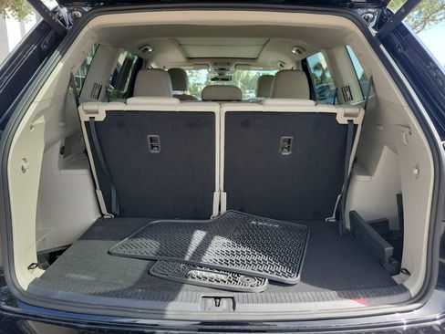 Certified 2024 Volkswagen Atlas SEL Premium R-Line AWD/4WD image 14