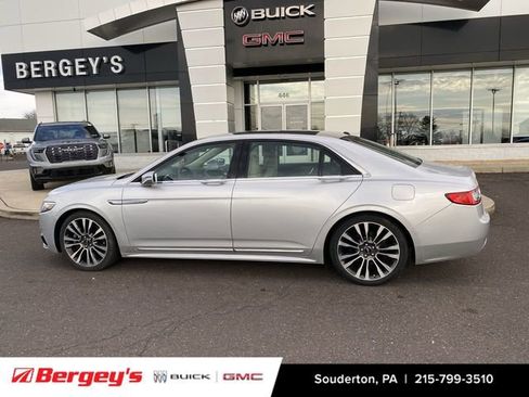 Used 2017 Lincoln Continental Reserve w/ Climate Package image 2