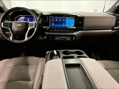 Used 2025 Chevrolet Silverado 3500 LTZ AWD/4WD image 18