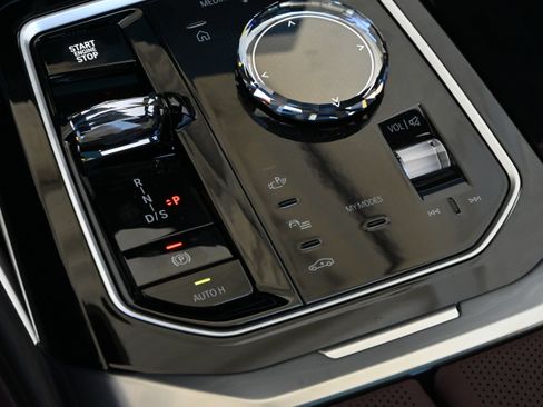 New 2026 BMW 740i xDrive AWD/4WD image 21