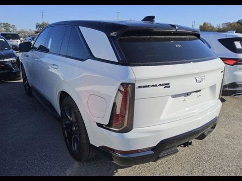 Used 2025 Cadillac Escalade IQ Sport 2 image 4