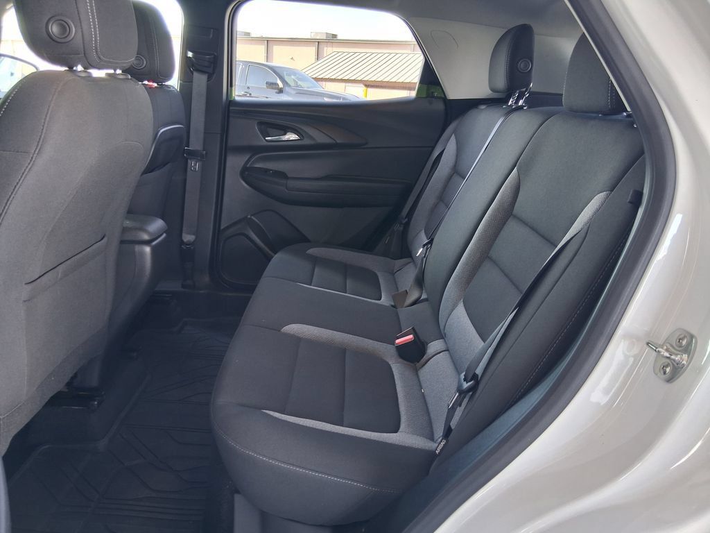 Used 2024 Chevrolet TrailBlazer LS w/ LS Convenience Package FWD image 23