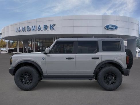 New 2026 Ford Bronco Outer Banks w/ Sasquatch Package AWD/4WD image 3