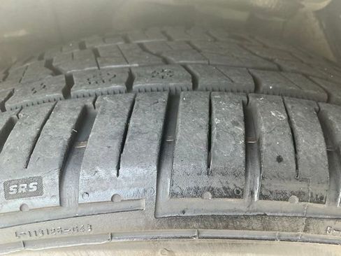 Used 2010 Buick Lucerne CXL FWD image 11