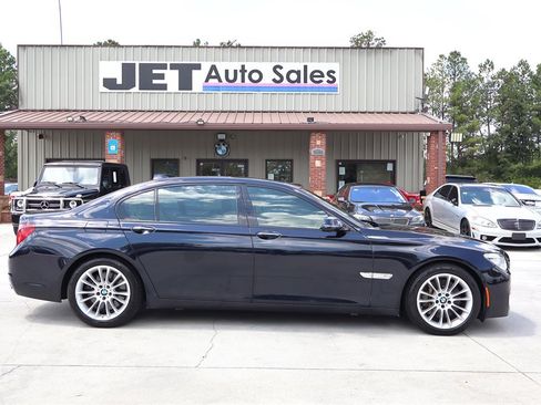 Used 2013 BMW 750Li RWD image 8