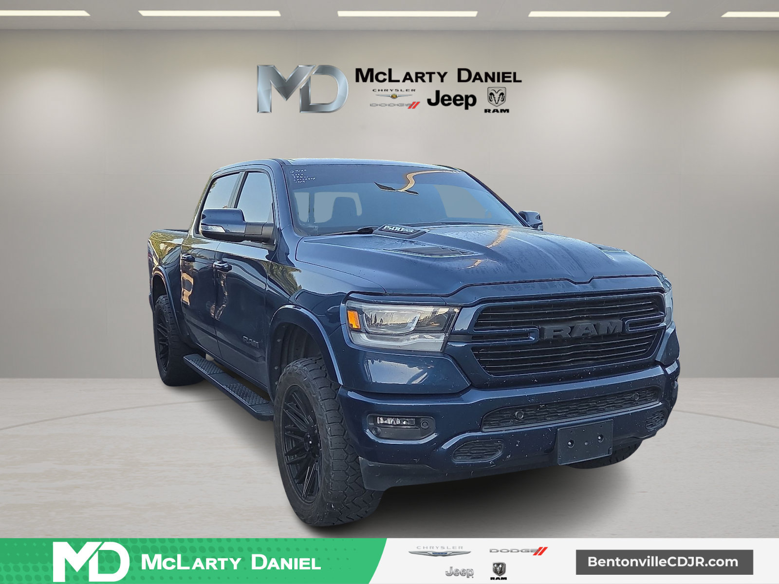 Used 2020 RAM 1500 Laramie AWD/4WD image 1