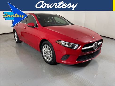 Used 2019 Mercedes-Benz A 220 4MATIC image 1