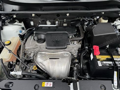 Used 2014 Toyota RAV4 XLE image 19