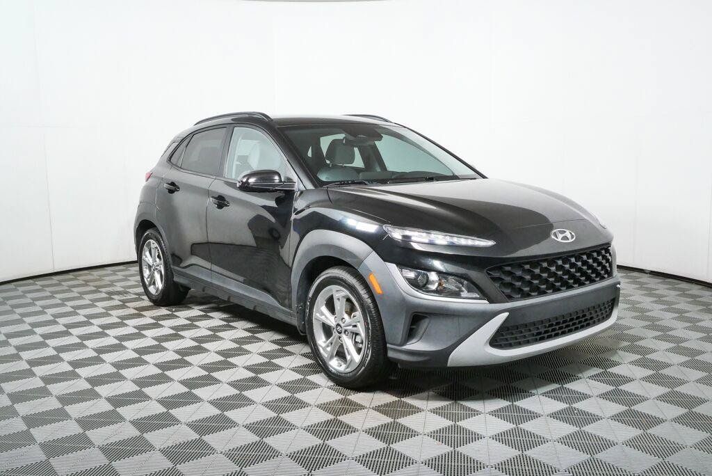 Used 2022 Hyundai Kona SEL FWD image 1