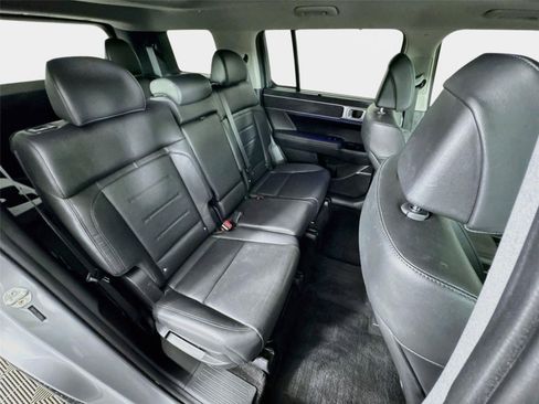 Used 2024 Hyundai Santa Fe Limited FWD image 29