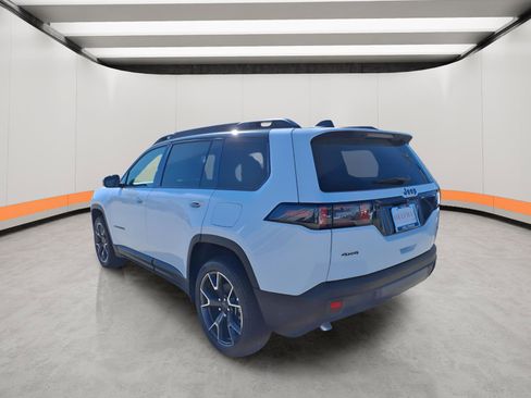 New 2026 Jeep Cherokee Overland image 4