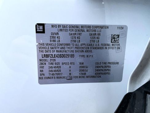 Certified 2025 Buick Envision Sport Touring image 25