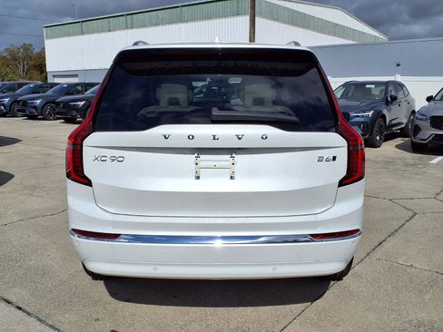 New 2026 Volvo XC90 B6 Ultra w/ Lounge Package image 6