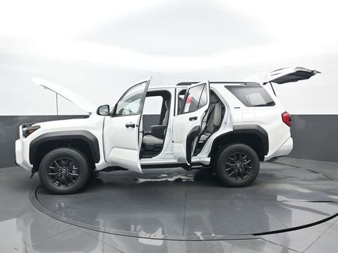 New 2026 Toyota 4Runner SR5 image 31