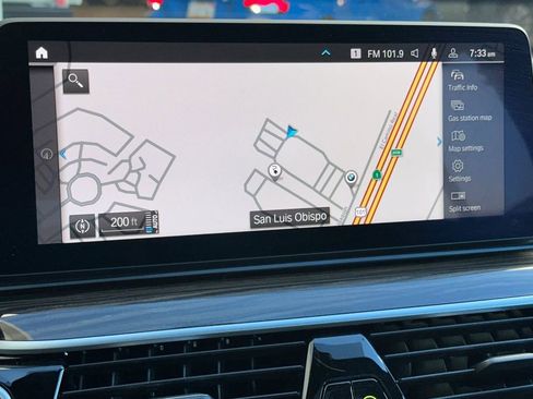 Used 2023 BMW 530e w/ M Sport Package image 21