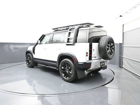 Used 2020 Land Rover Defender 110 HSE AWD/4WD image 3