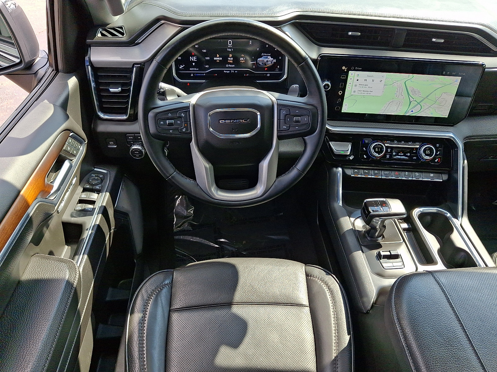 Used 2024 GMC Sierra 1500 Denali w/ Denali Reserve Package AWD/4WD image 12