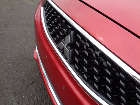 Used 2017 Mitsubishi Mirage ES image 9