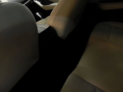 Used 2023 Nissan Rogue SV image 32