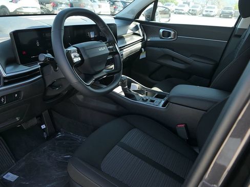New 2026 Kia Sorento LX FWD image 10