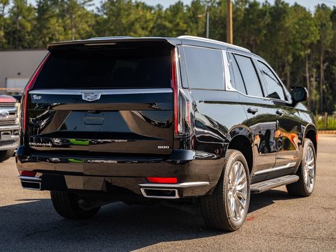 Used 2024 Cadillac Escalade Premium Luxury AWD/4WD image 7