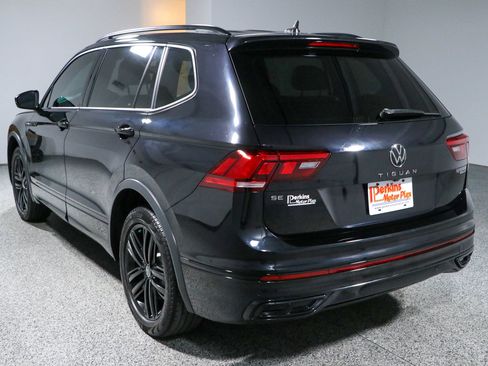 Used 2022 Volkswagen Tiguan SE R-Line AWD/4WD image 9