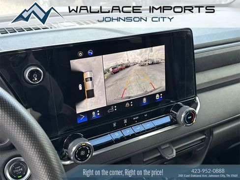 Used 2024 Chevrolet Colorado Trail Boss w/ Technology Package image 27