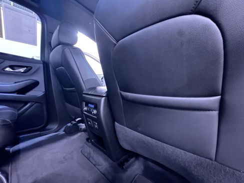 Used 2023 Chevrolet Traverse RS AWD/4WD image 43