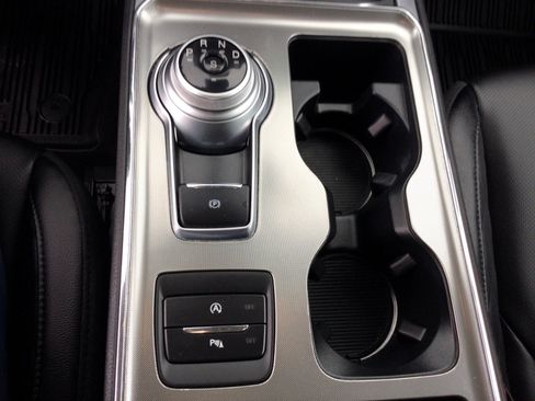 Used 2024 Ford Edge Titanium w/ Equipment Group 301A AWD/4WD image 16
